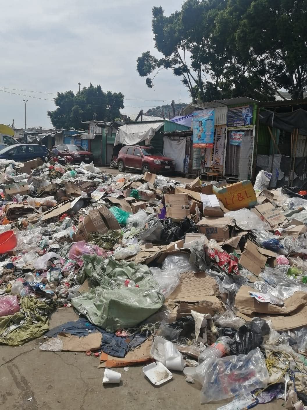 🚫⚠️ Central de Abasto de Oaxaca, repleta de basura y sin atención municipal