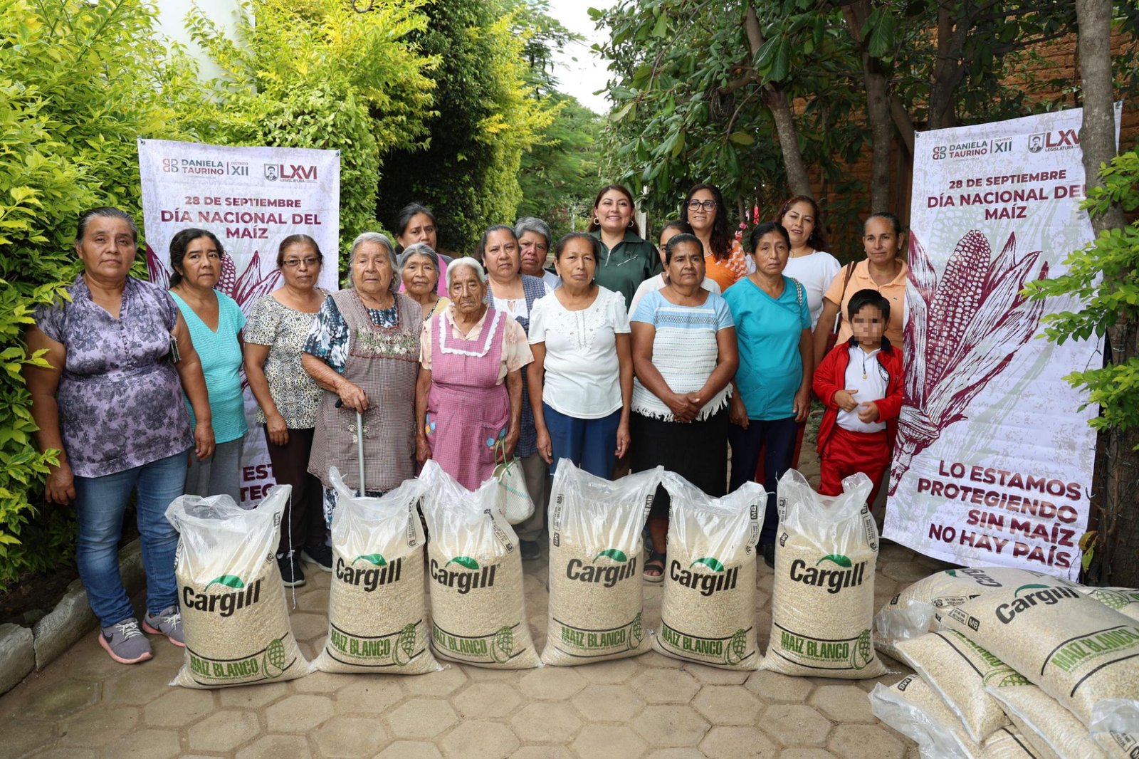 🌽 Daniela Taurino conmemora el Día Nacional del Maíz con entrega de apoyos en San Sebastián Tutla